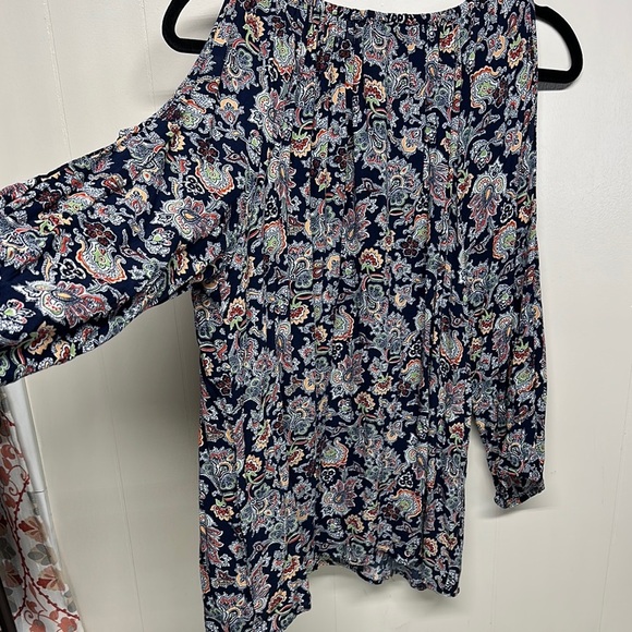 Cynthia Rowley Cold Shoulder Blouse - Picture 10 of 10